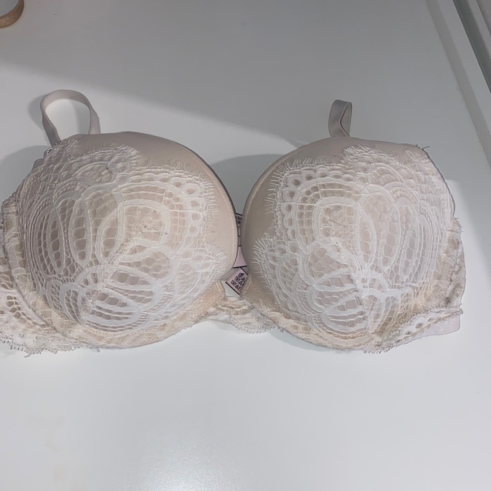 Victoria Secret Dream Angels push up bra and matching panty size small